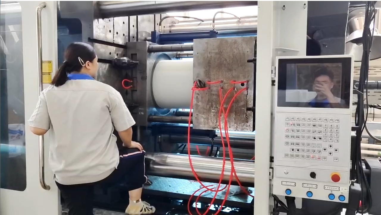  精准把控熔融温度：破解塑料外壳加工的材料分解与欠塑化困局